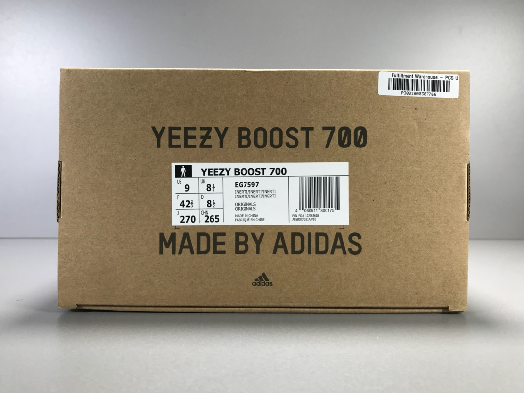 YEEZY BOOST  700 INERTI