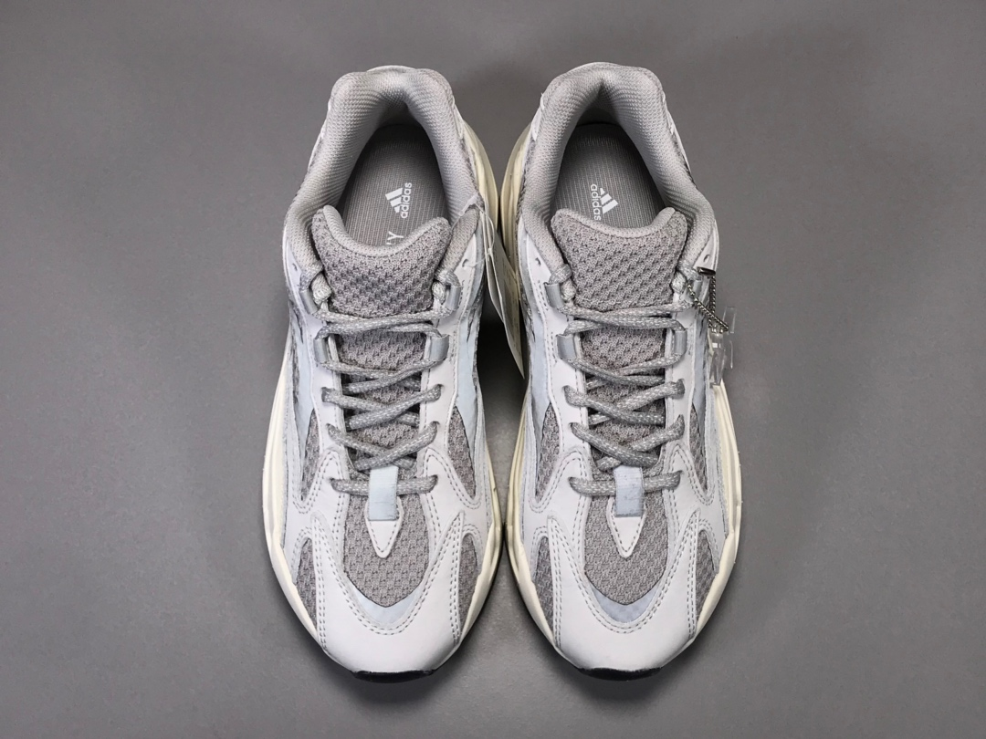 Adidas Yeezy 700 UTIBLK