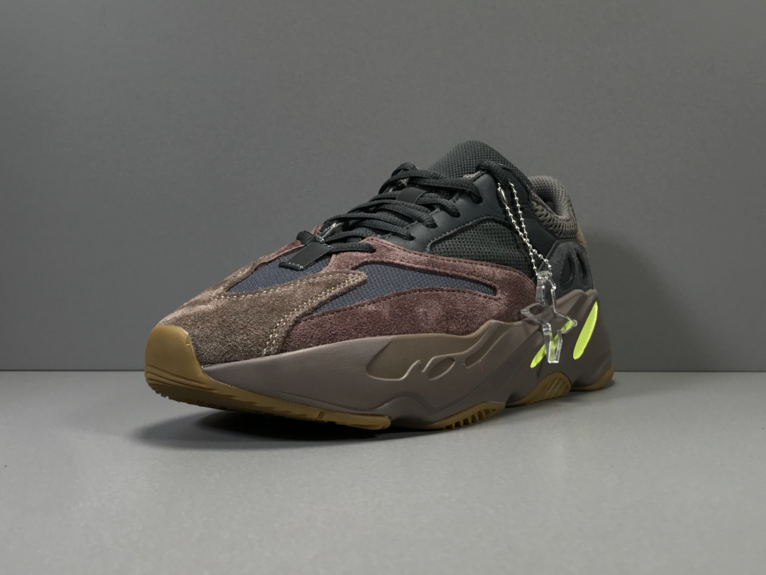 Adidas Yeezy 700 MAUVE