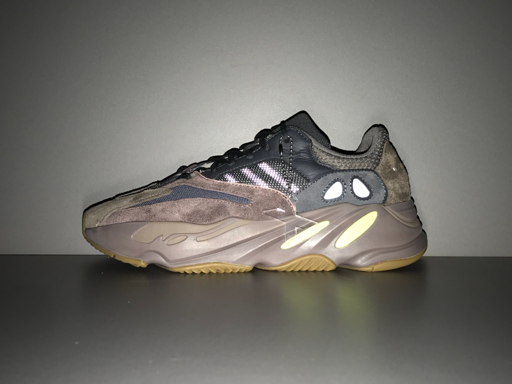 Adidas Yeezy 700 MAUVE