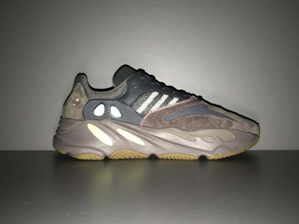 Adidas Yeezy 700 MAUVE