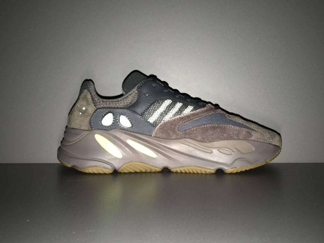 Adidas Yeezy 700 MAUVE