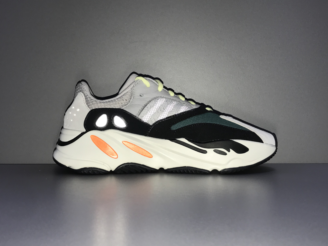 Adidas Yeezy 700 Wave