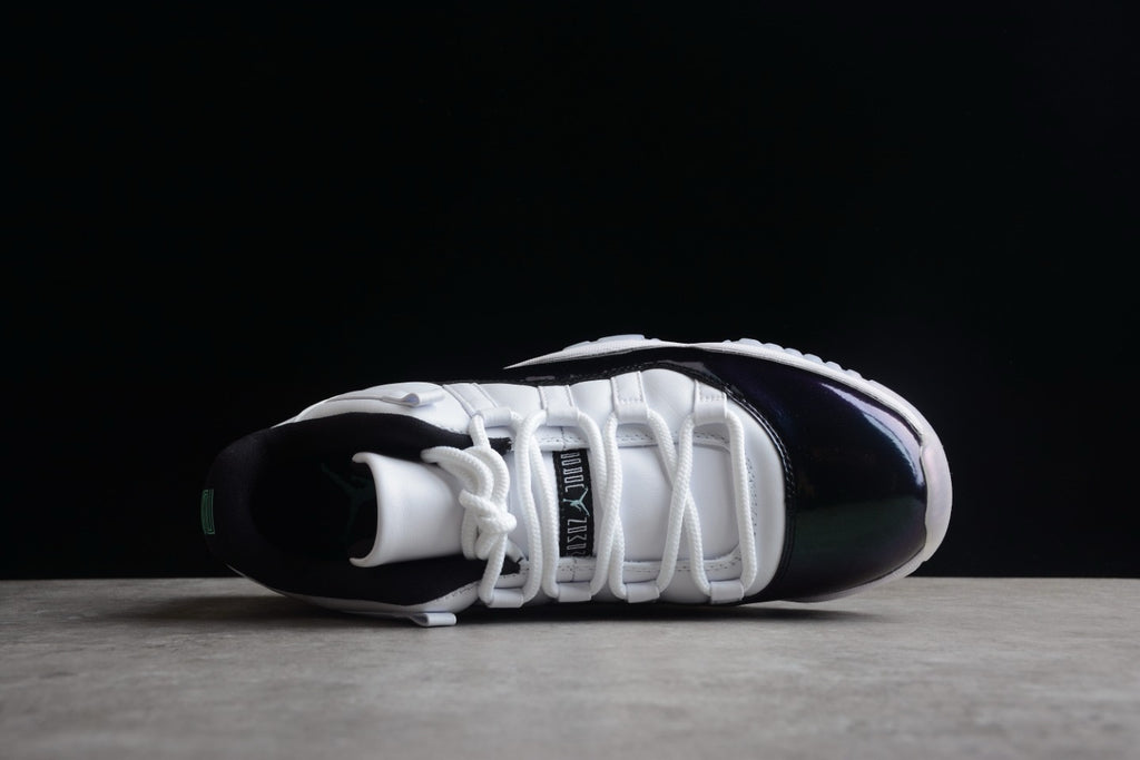 Air Jordan 11 Low " Easter "