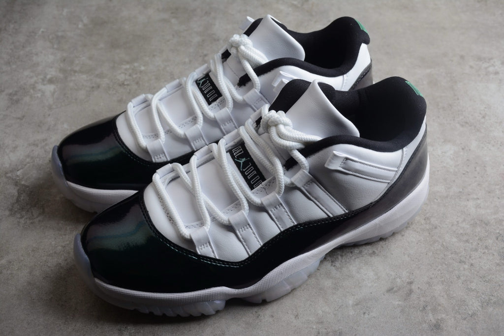 Air Jordan 11 Low " Easter "