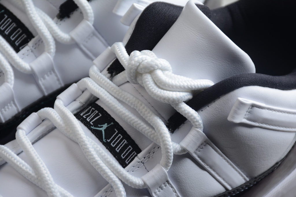 Air Jordan 11 Low " Easter "