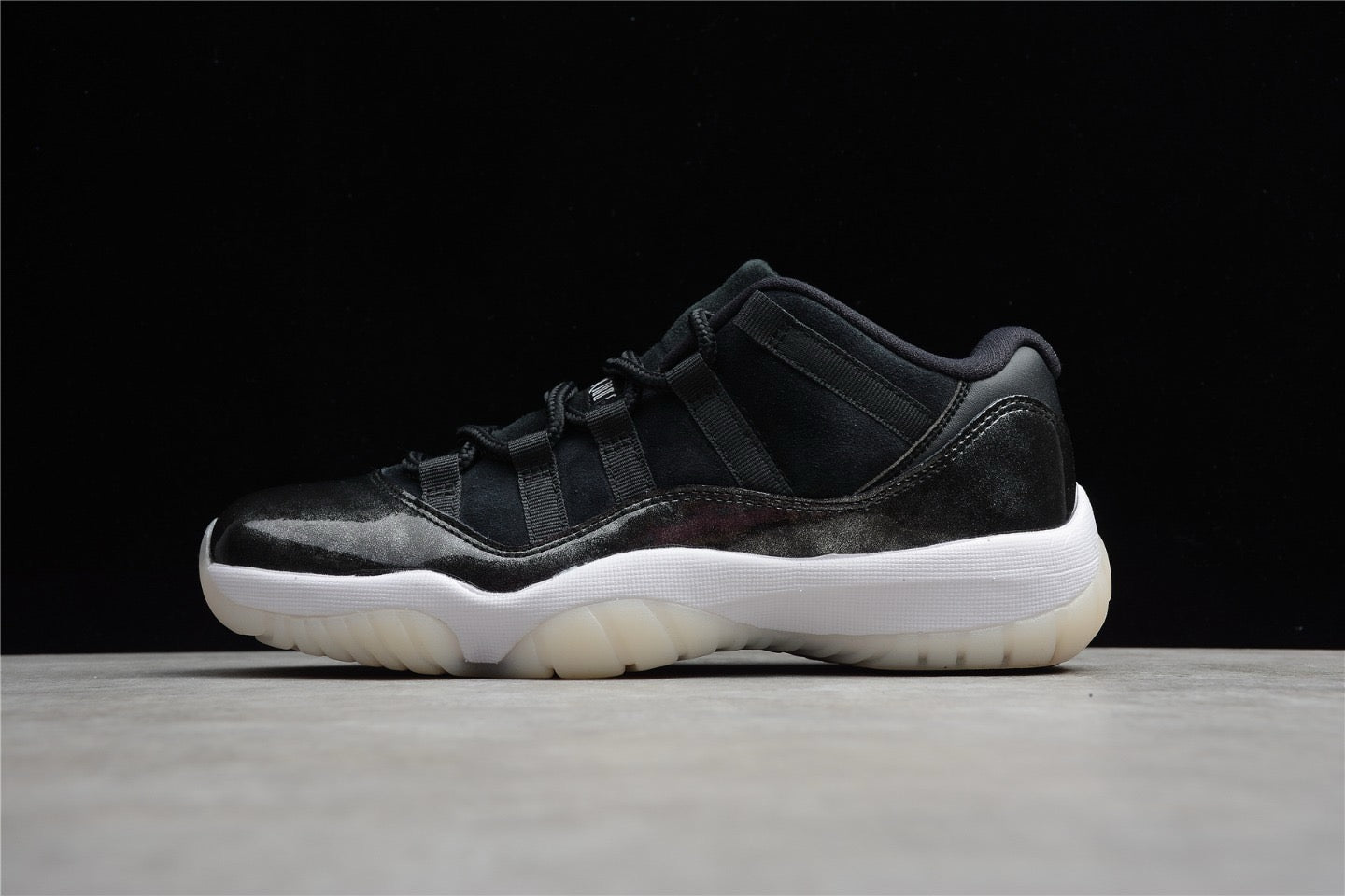 Air Jordan 11 Low “Barons”