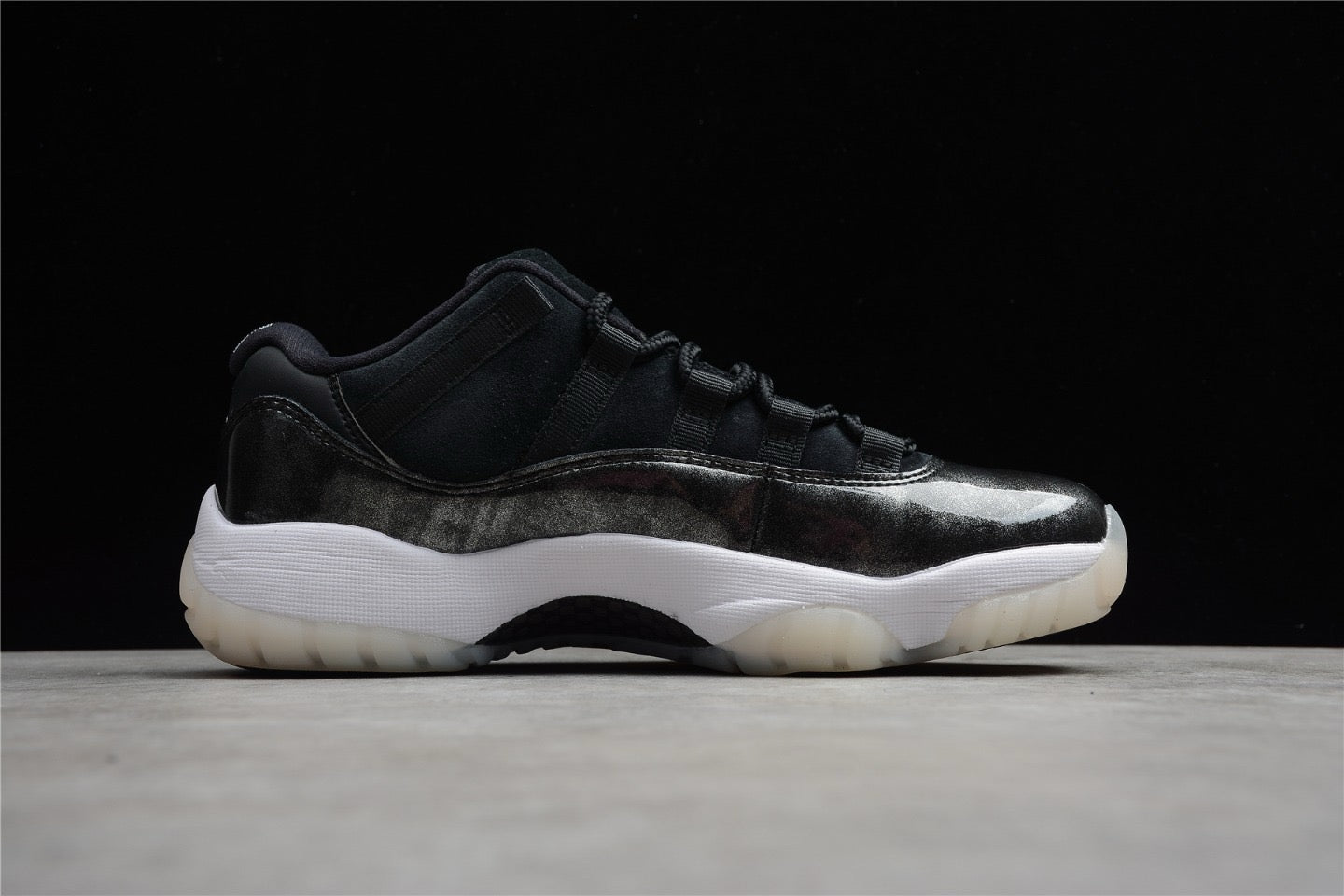 Air Jordan 11 Low “Barons”