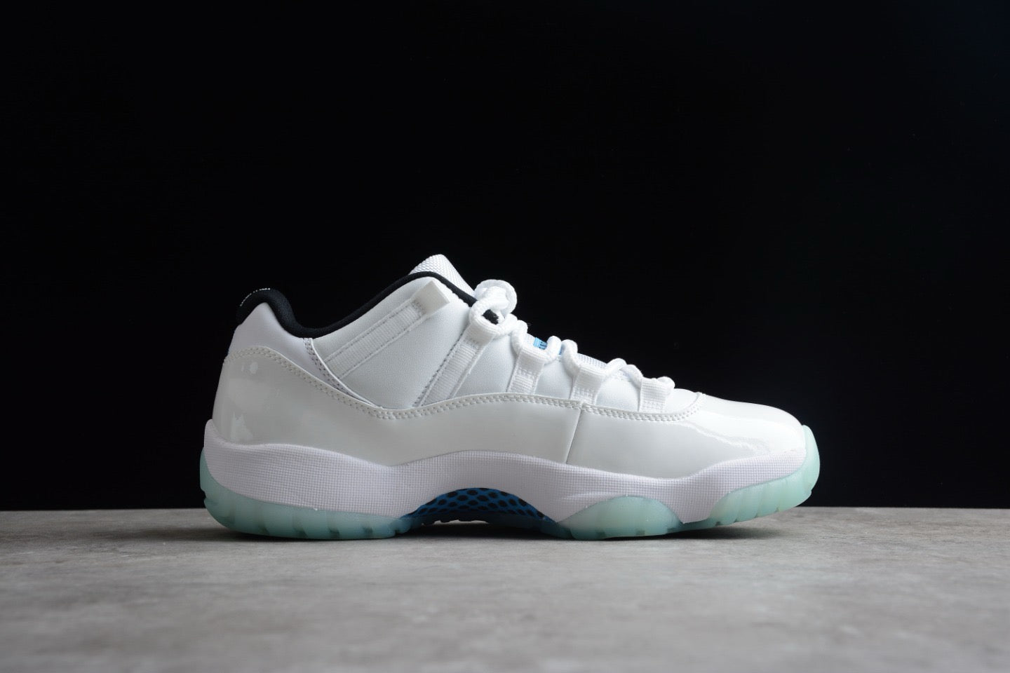 Air Jordan Retro 11 Low “Legend Blue”