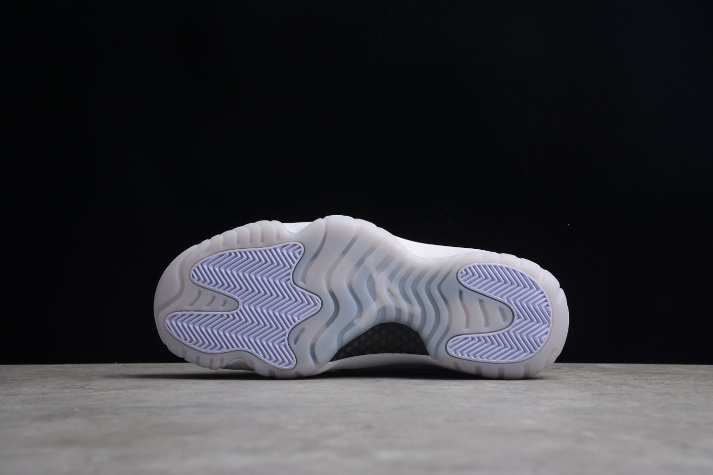Air Jordan 11 Retro Low  " Pure Violet