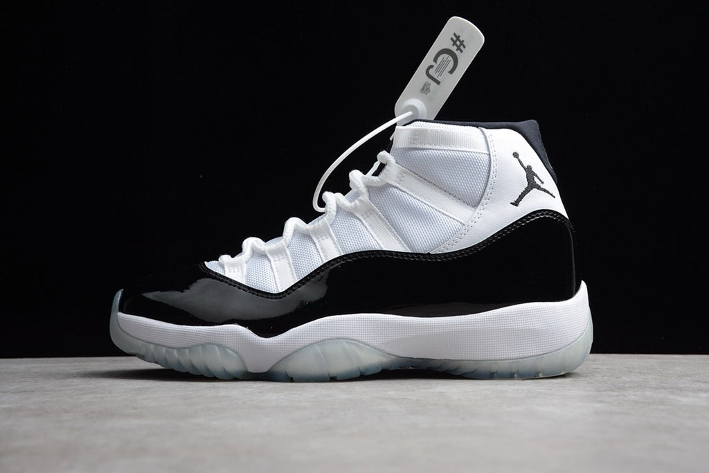 Air Jordan 11 Concord