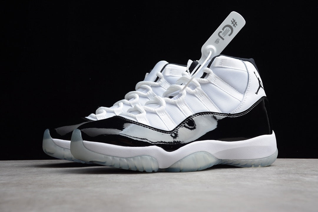 Air Jordan 11 Concord