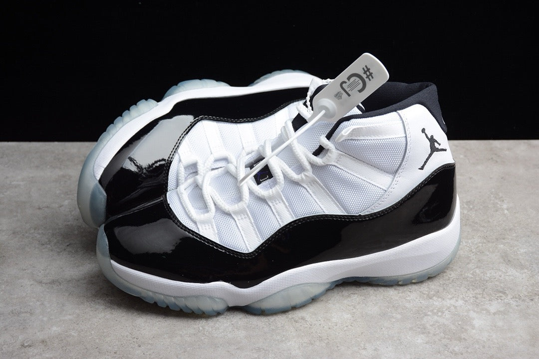 Air Jordan 11 Concord