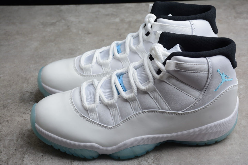 Air Jordan 11 "Legend Blue"