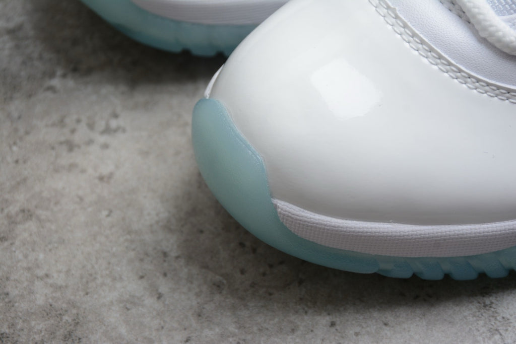 Air Jordan 11 "Legend Blue"