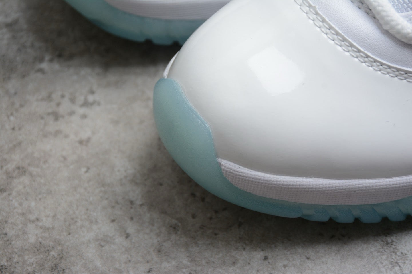 Air Jordan 11 "Legend Blue"