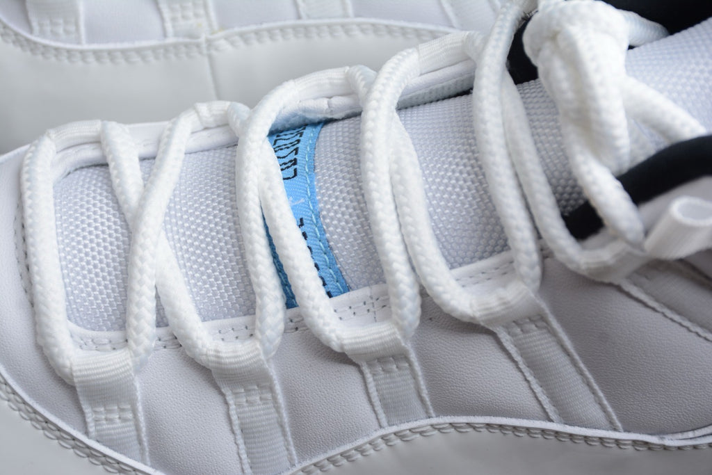 Air Jordan 11 "Legend Blue"