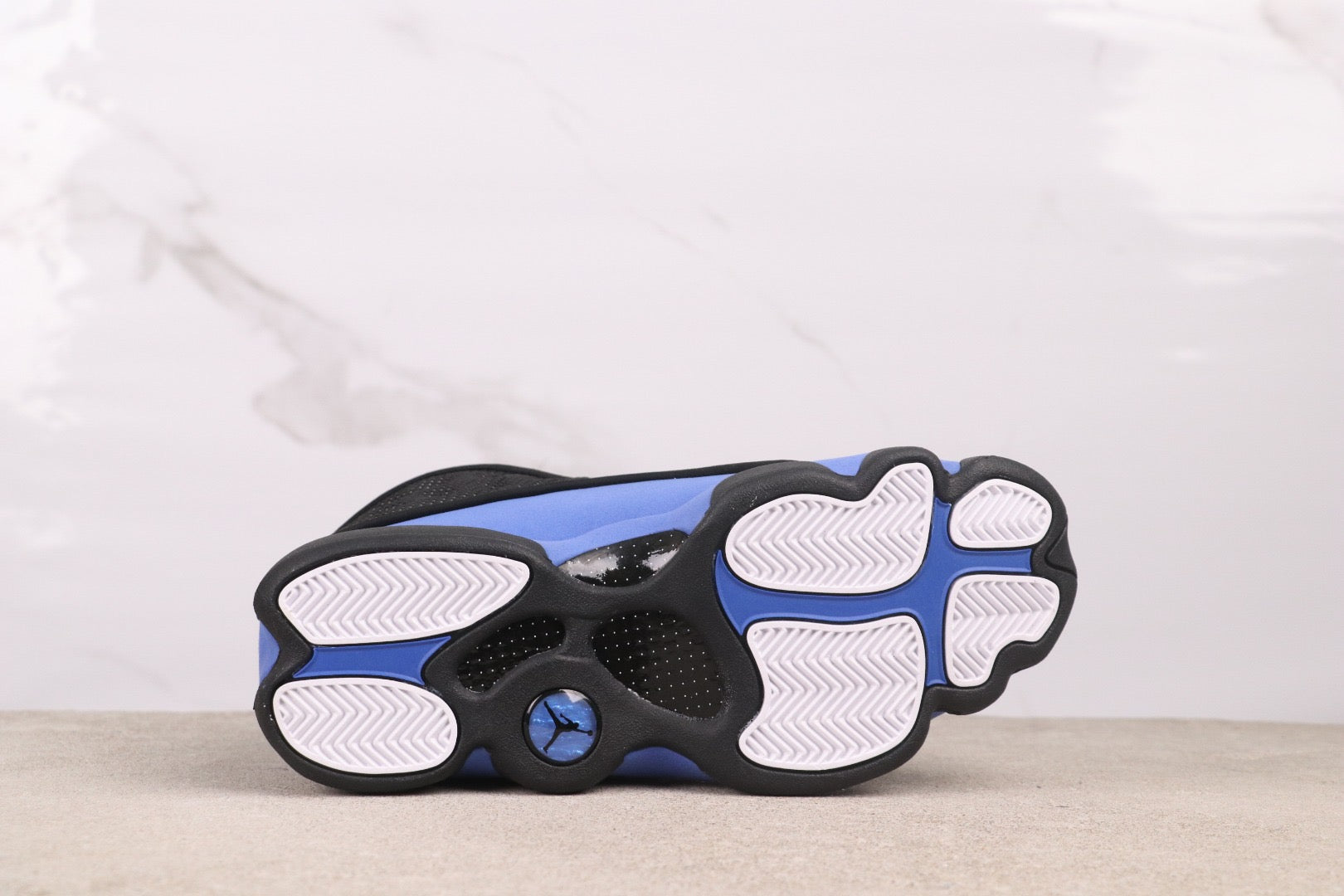 Air  13 “Hyper Royal”