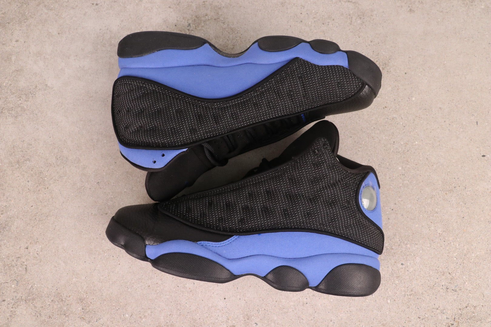 Air  13 “Hyper Royal”