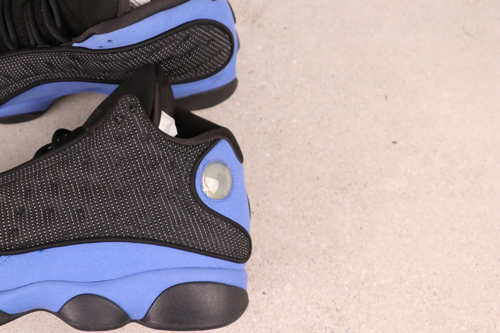 Air  13 “Hyper Royal”