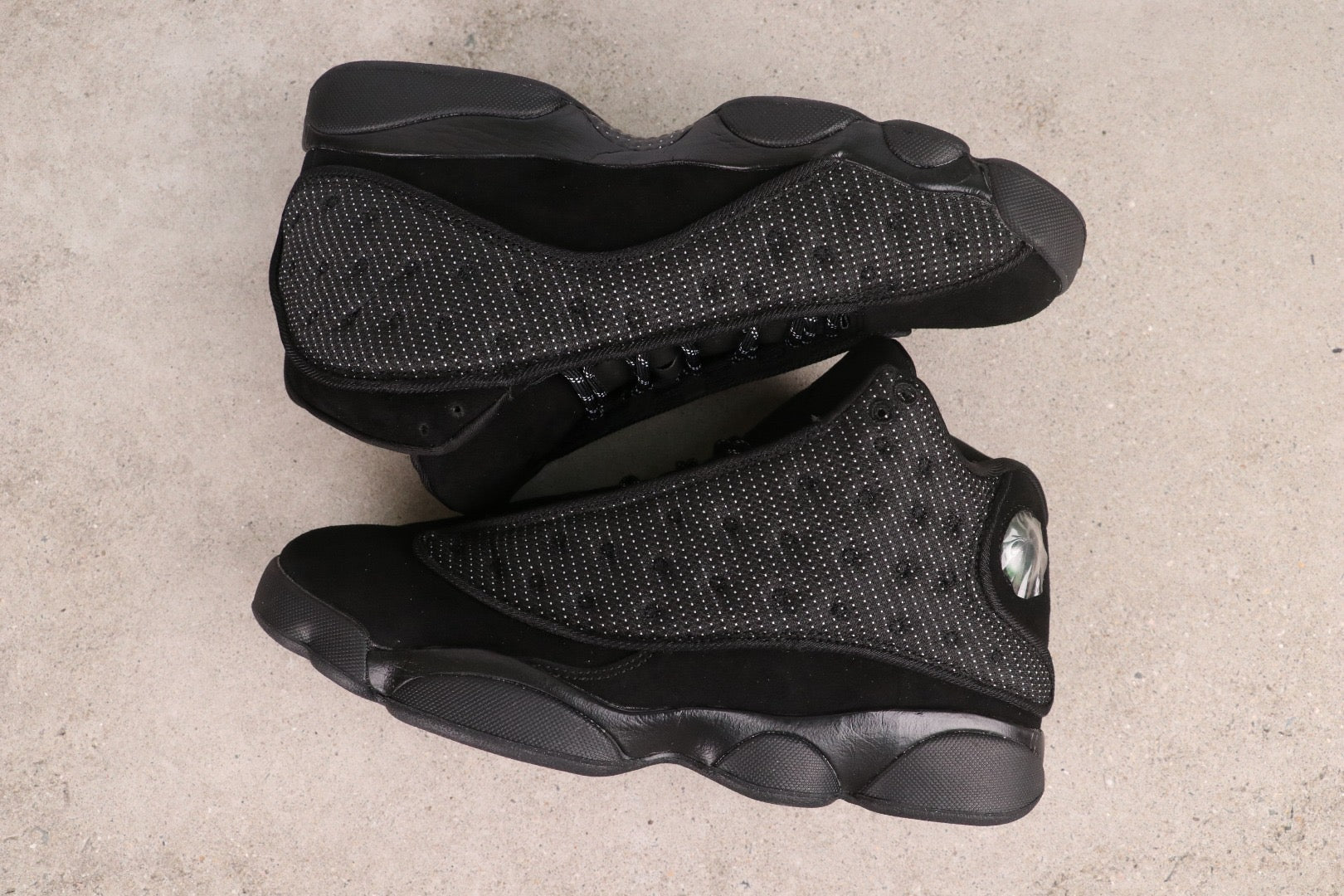Air  13 “Black ”