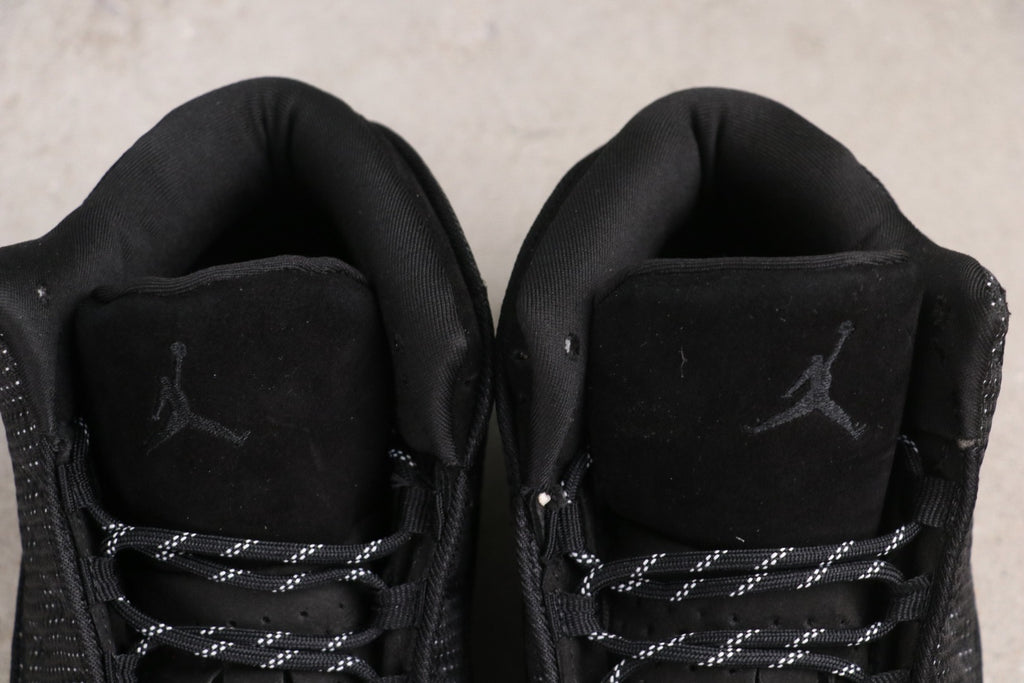Air  13 “Black ”