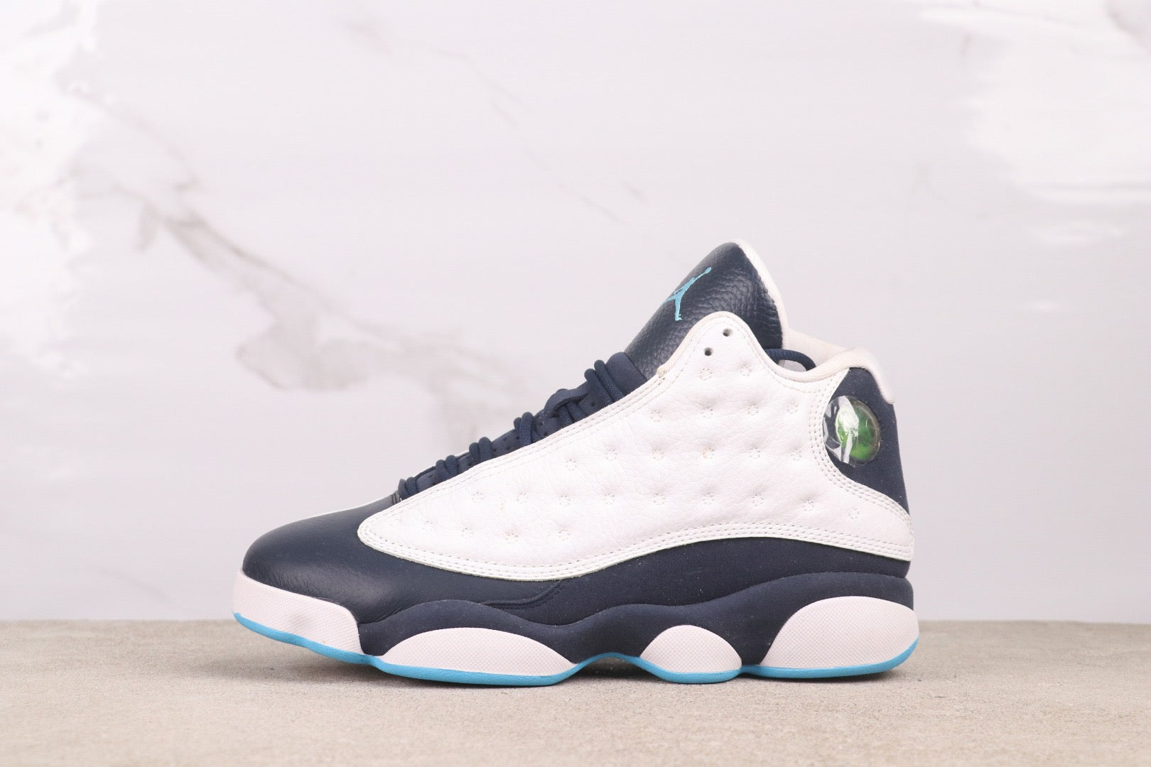 Air  13 “Obsidian”