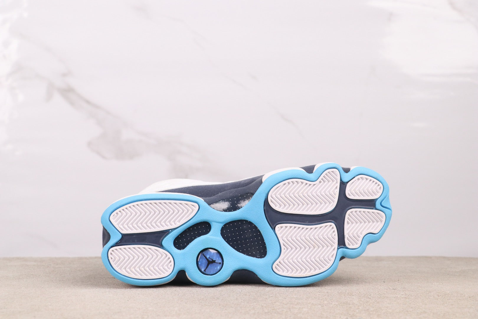 Air  13 “Obsidian”