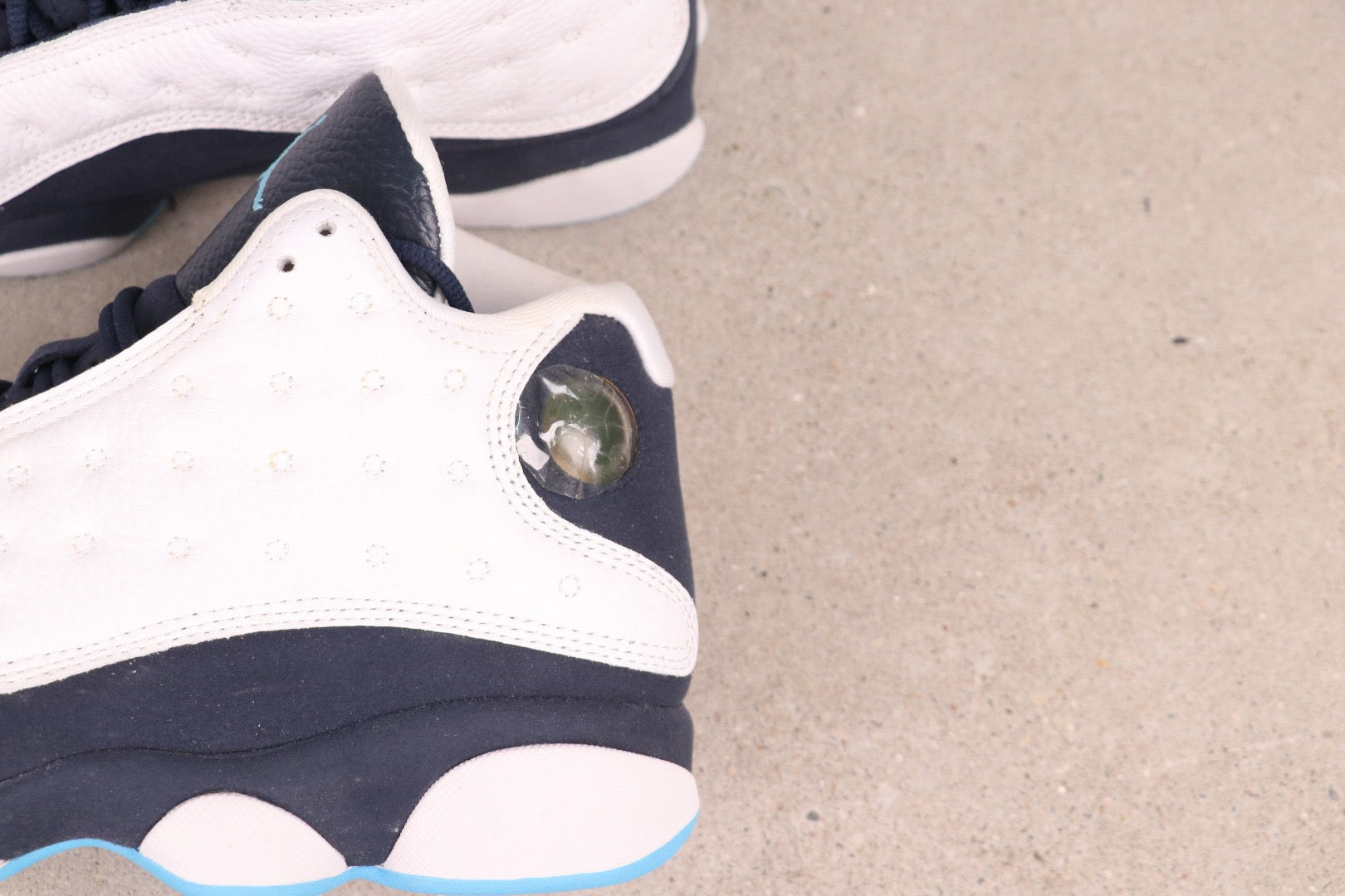 Air  13 “Obsidian”