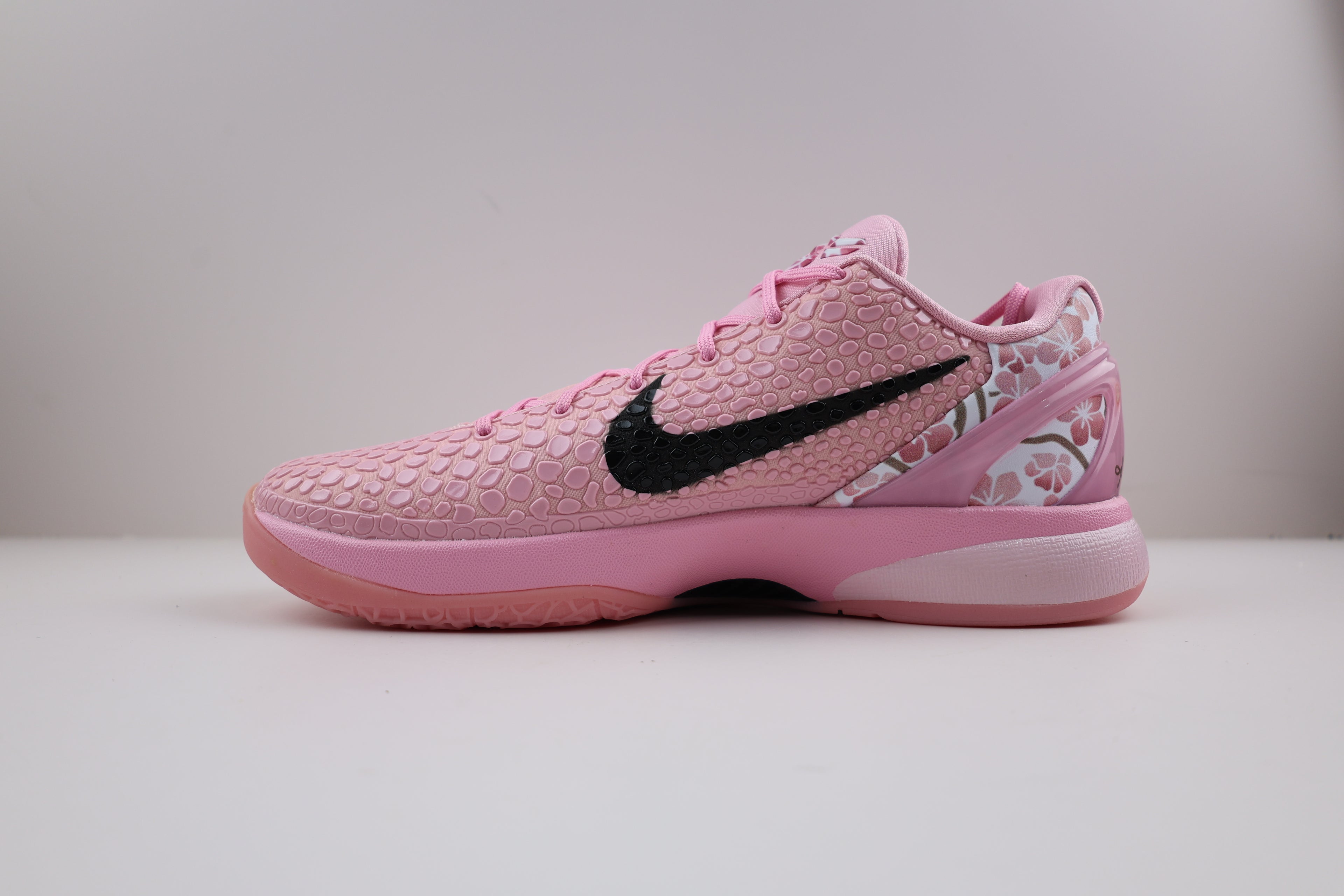 Nike Kobe 6 Protro “Cherry Blossom Grinch”
