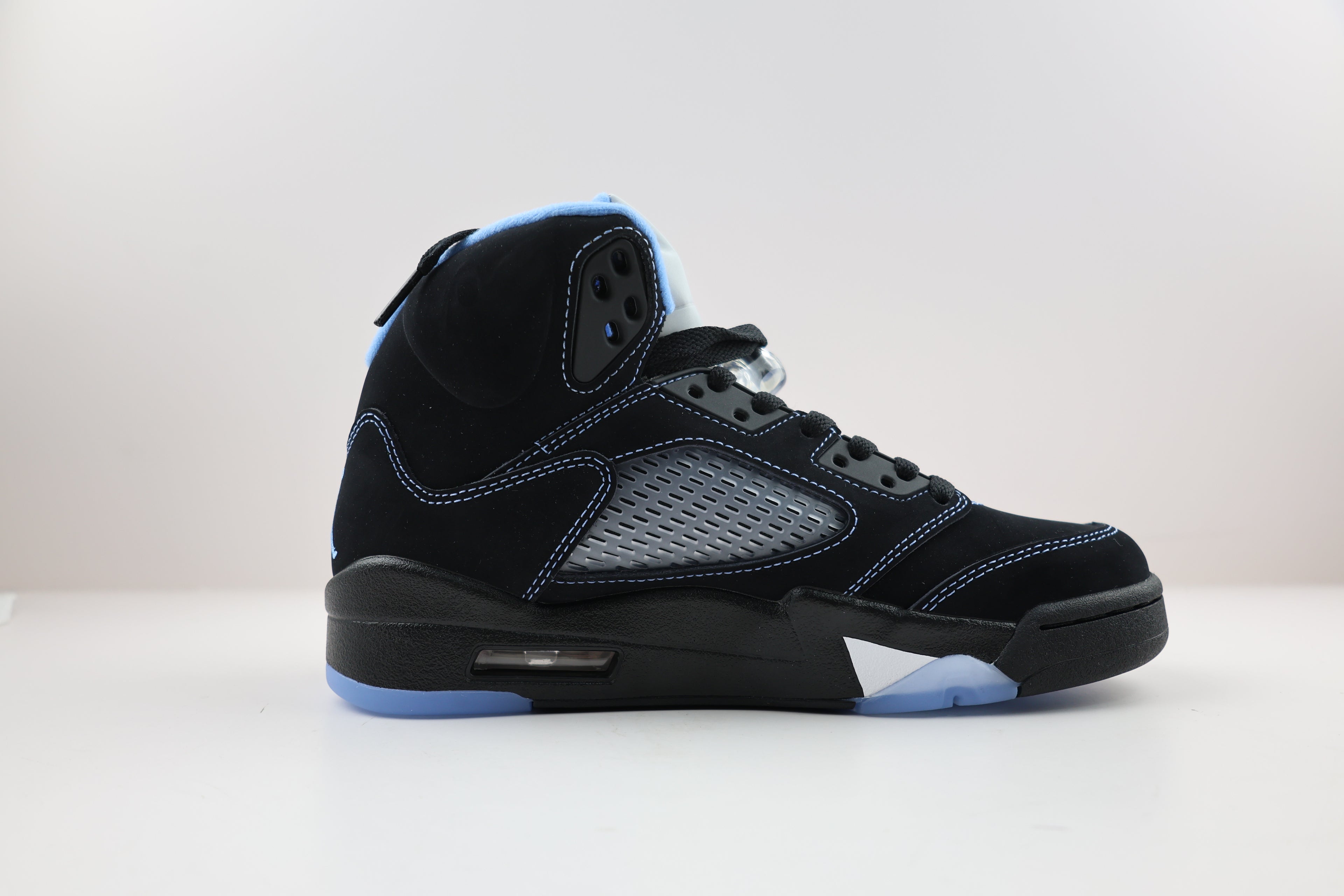 Air Jordan 5 Retro 'Black Carolina'