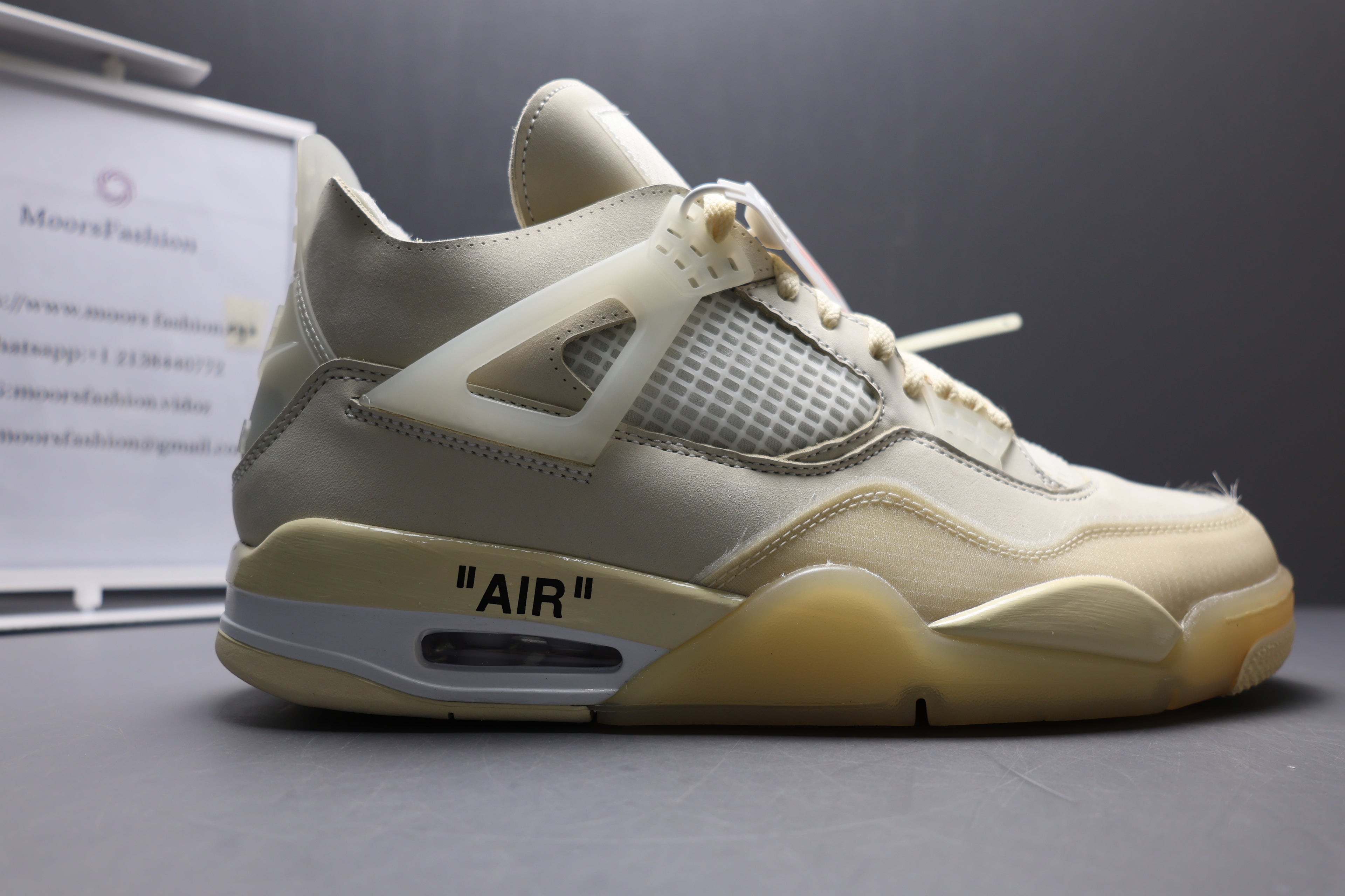 Off-White™ x Air Jordan 4