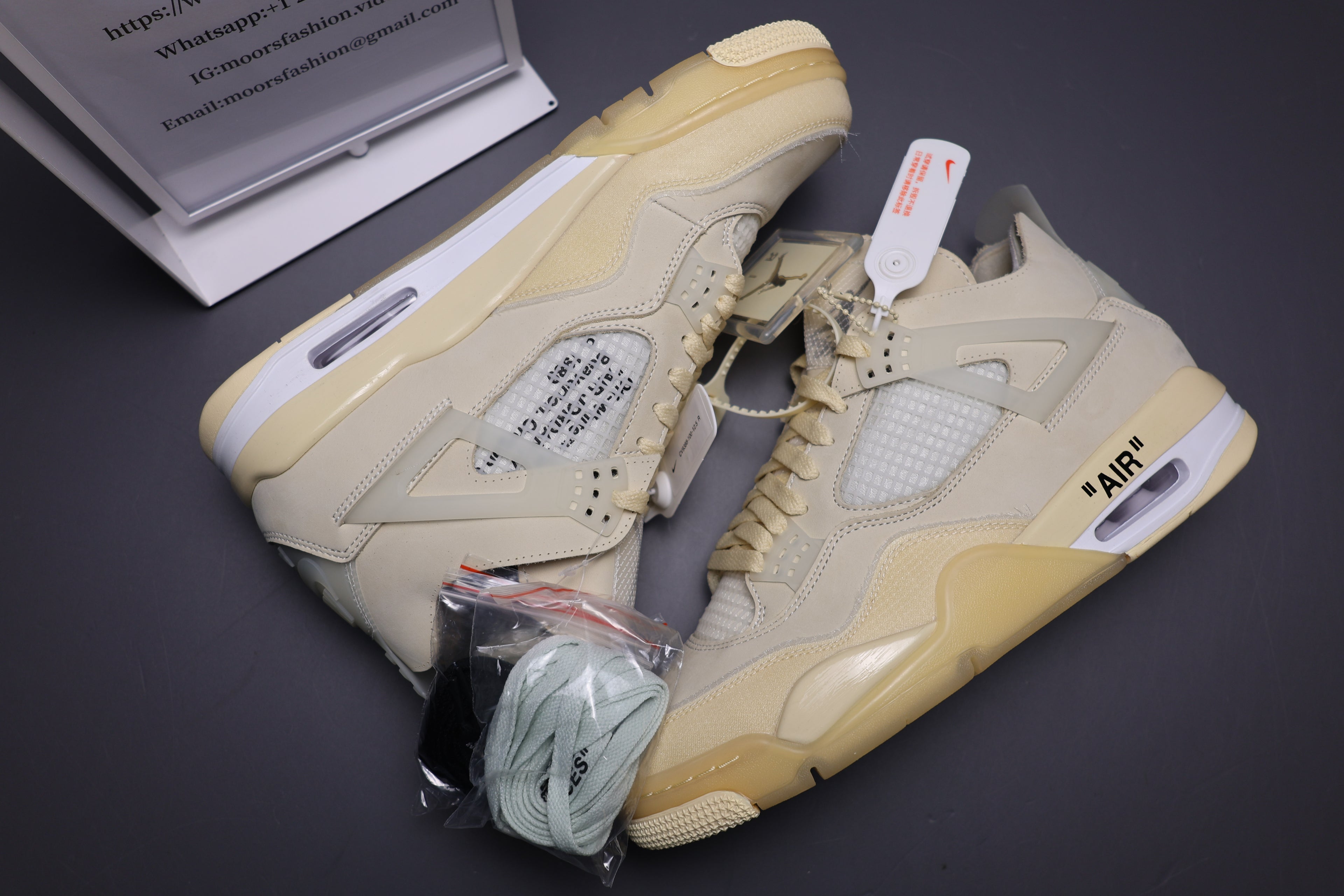 Off-White™ x Air Jordan 4