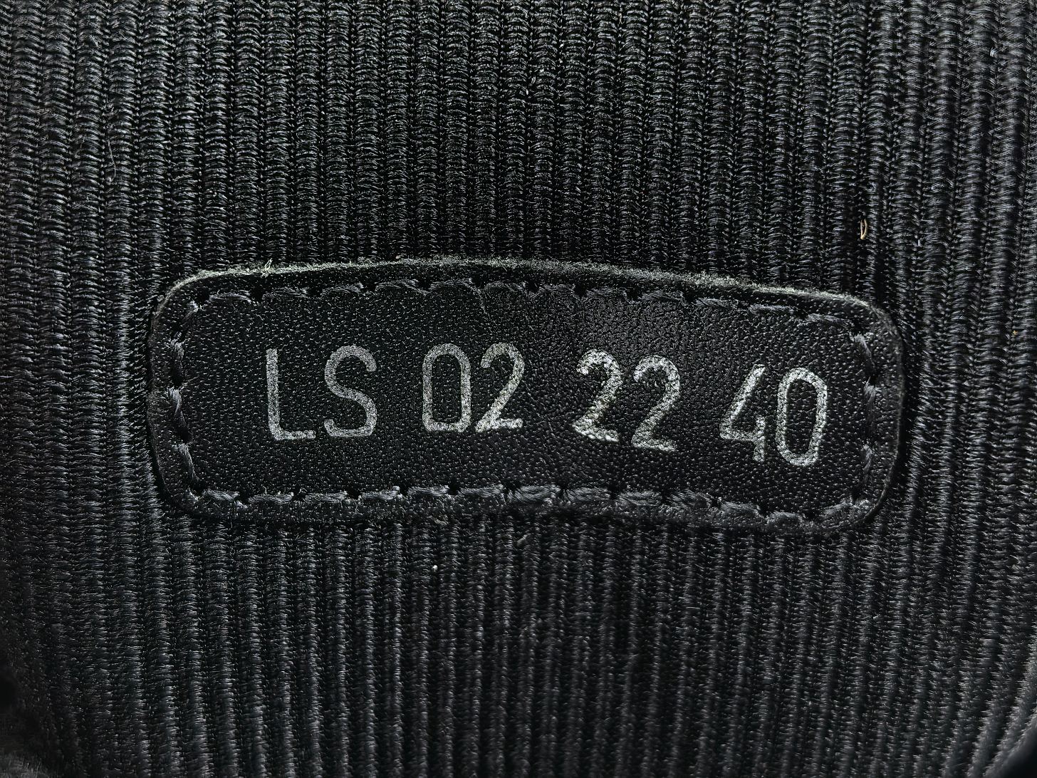B27