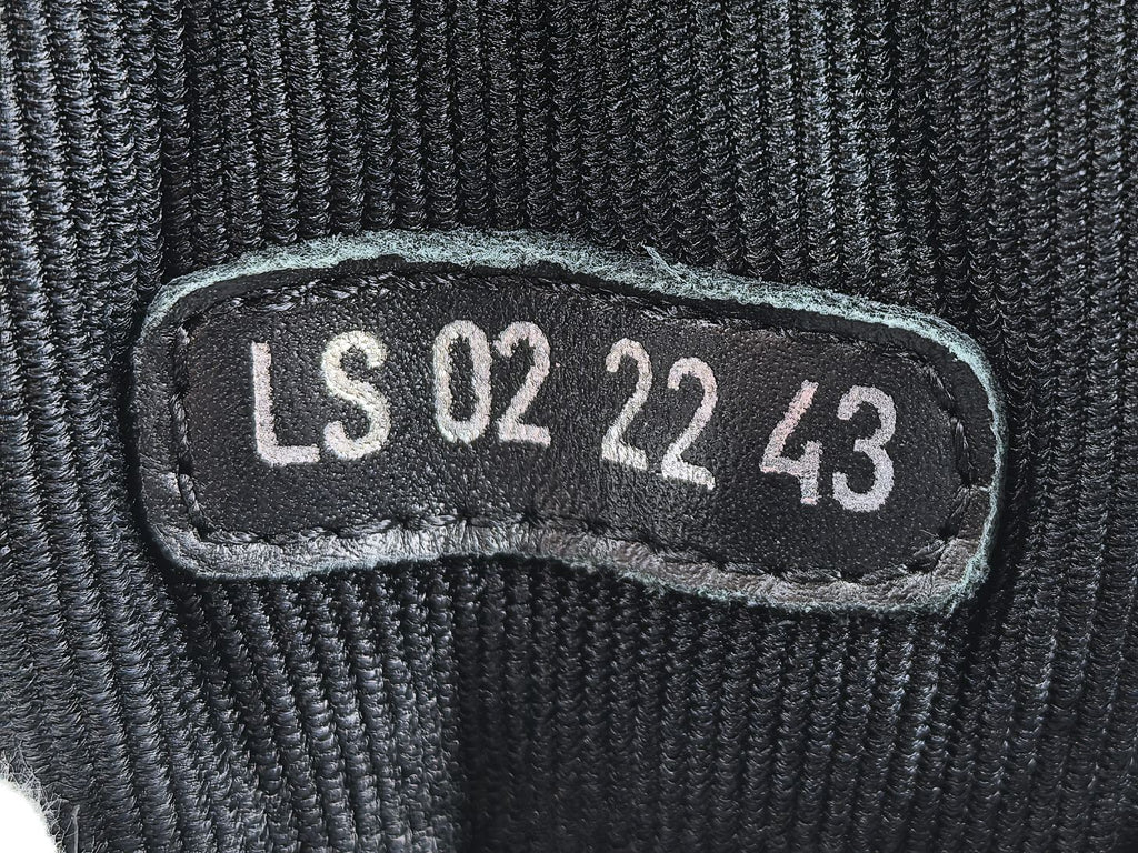 B27