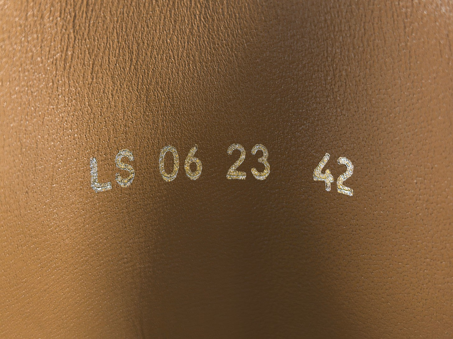B33