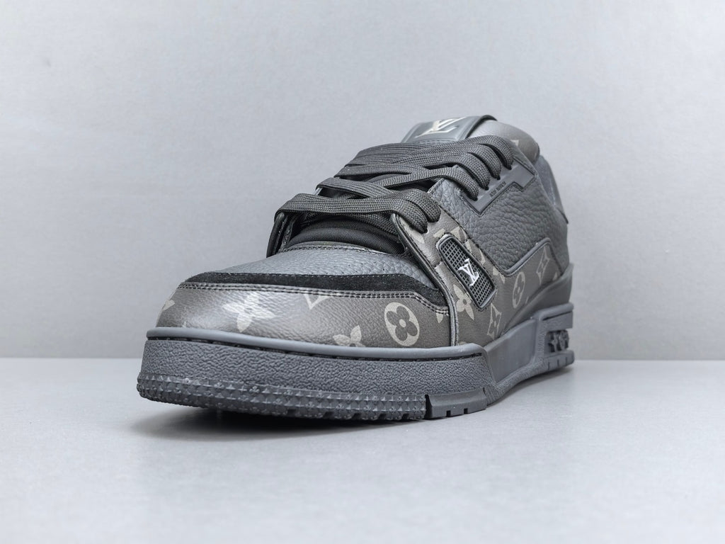 Lv Trainer