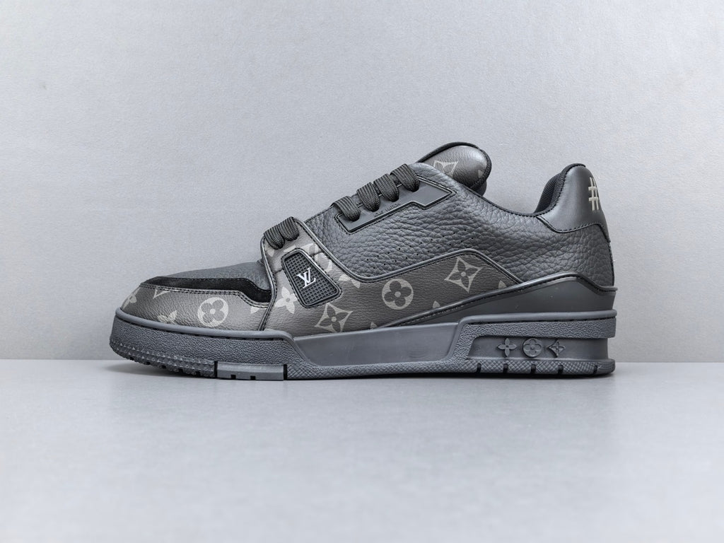 Lv Trainer