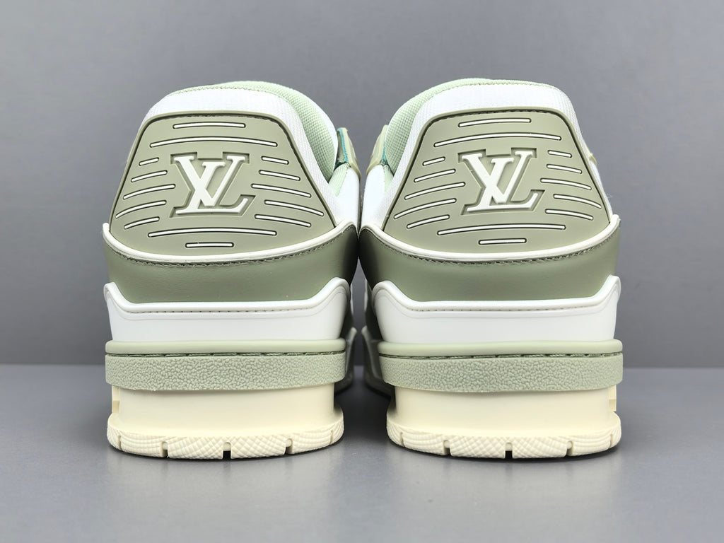 Lv Trainer