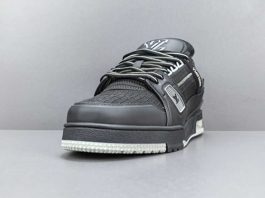 Lv Trainer