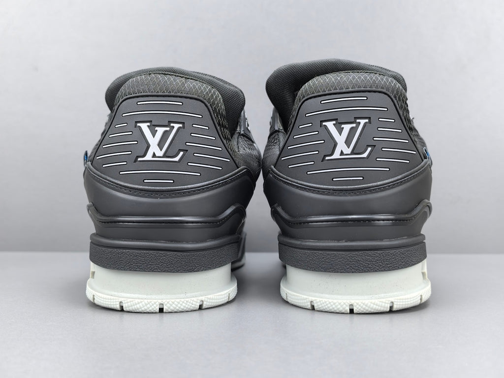 Lv Trainer