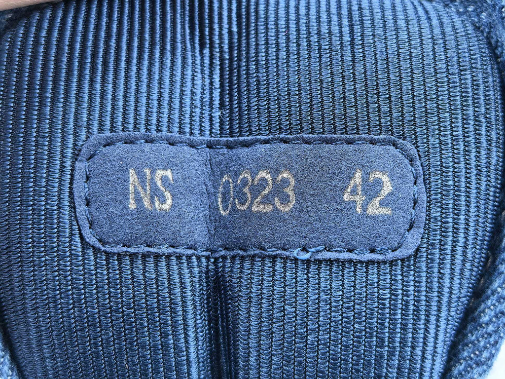 B27