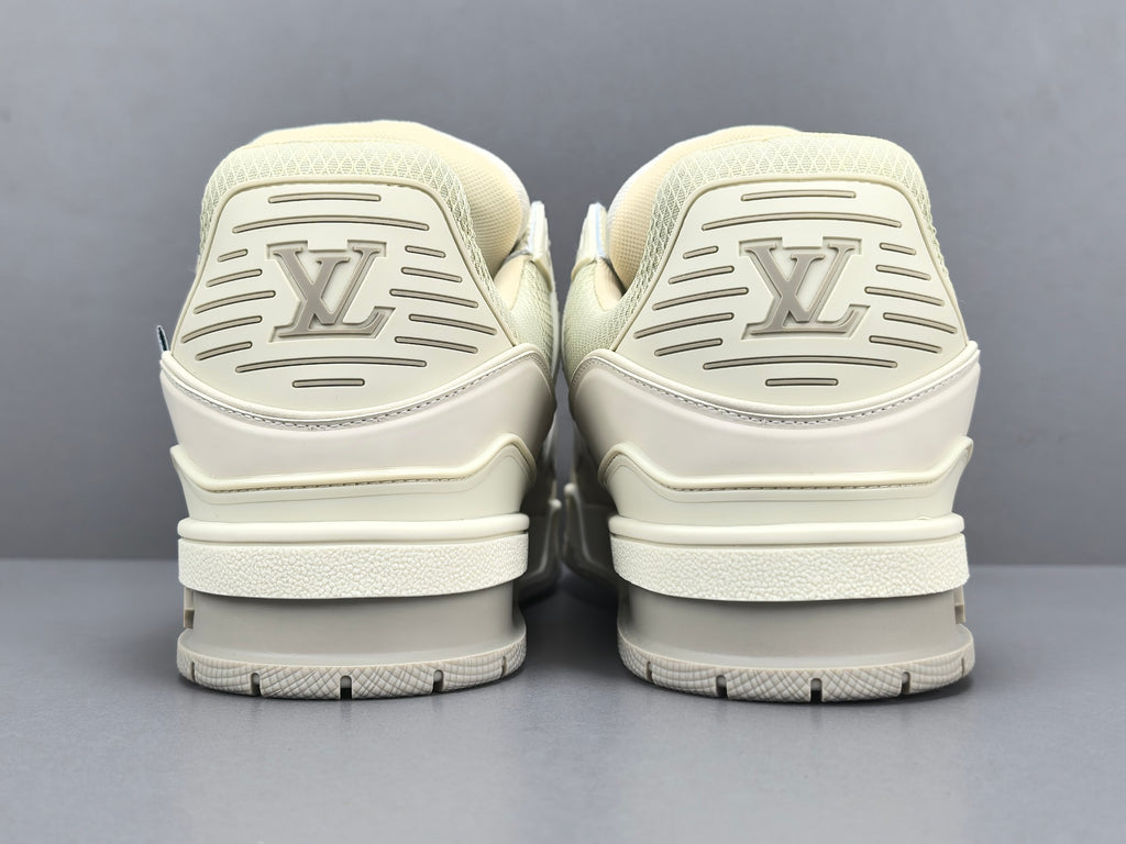 Lv Trainer