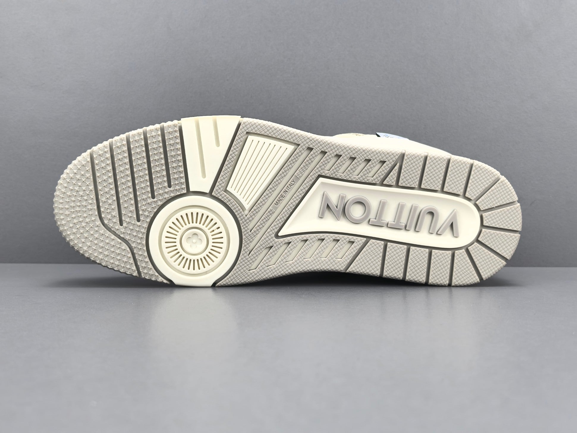 Lv Trainer