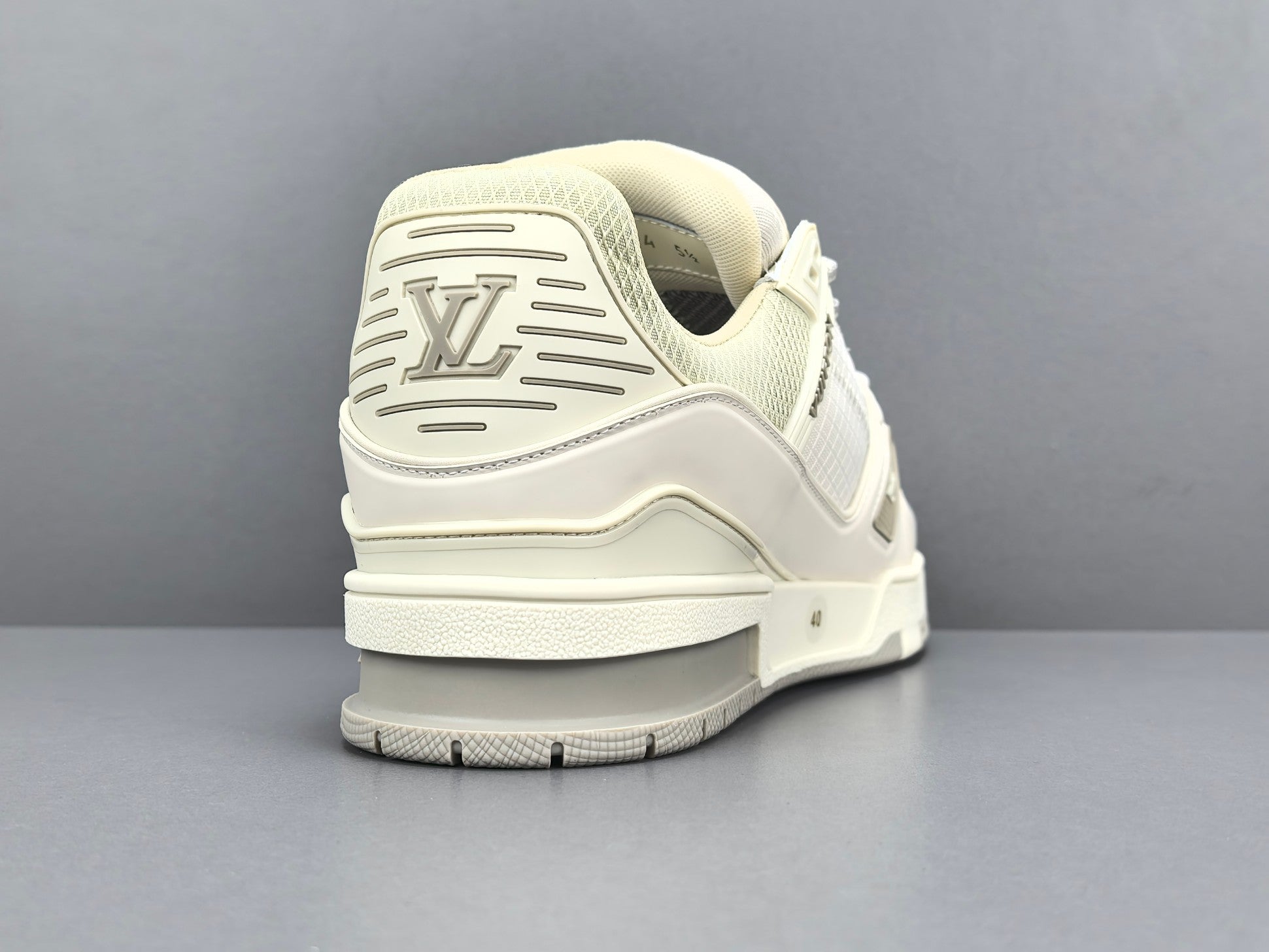 Lv Trainer