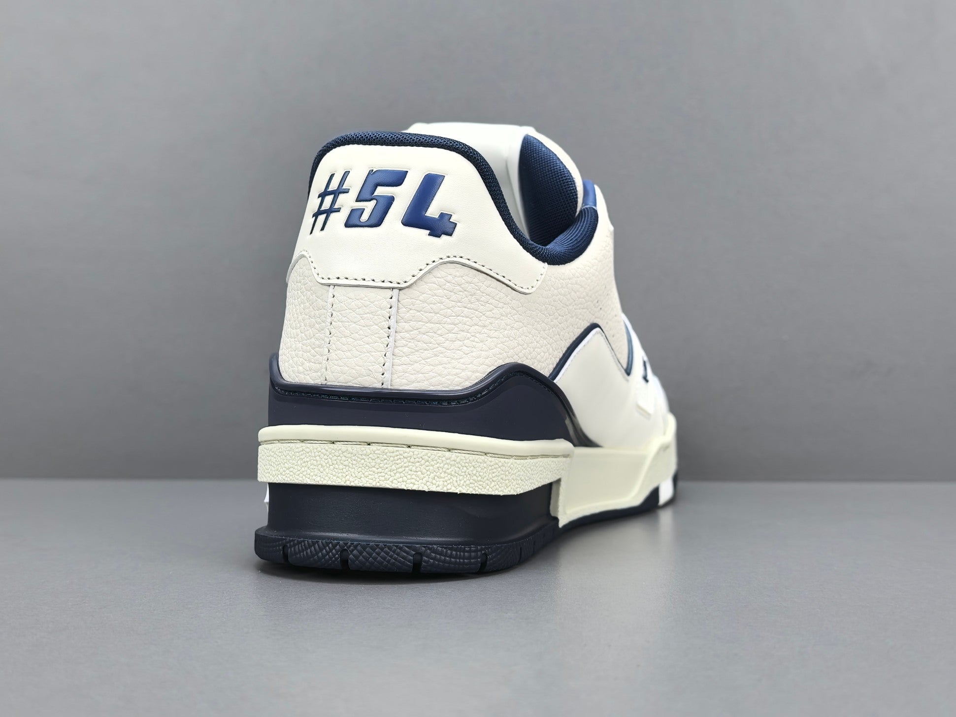 Lv Trainer