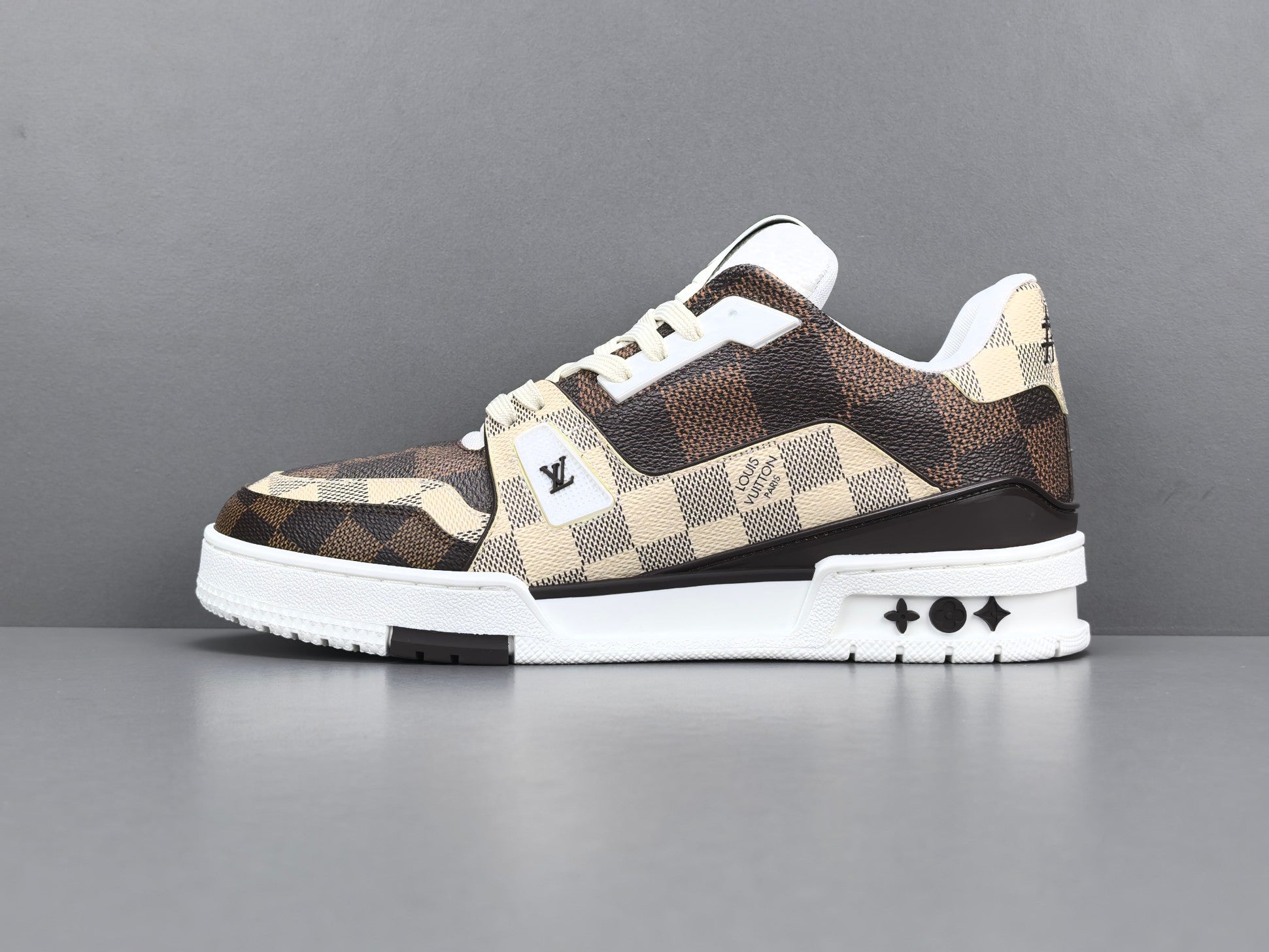 Lv Trainer