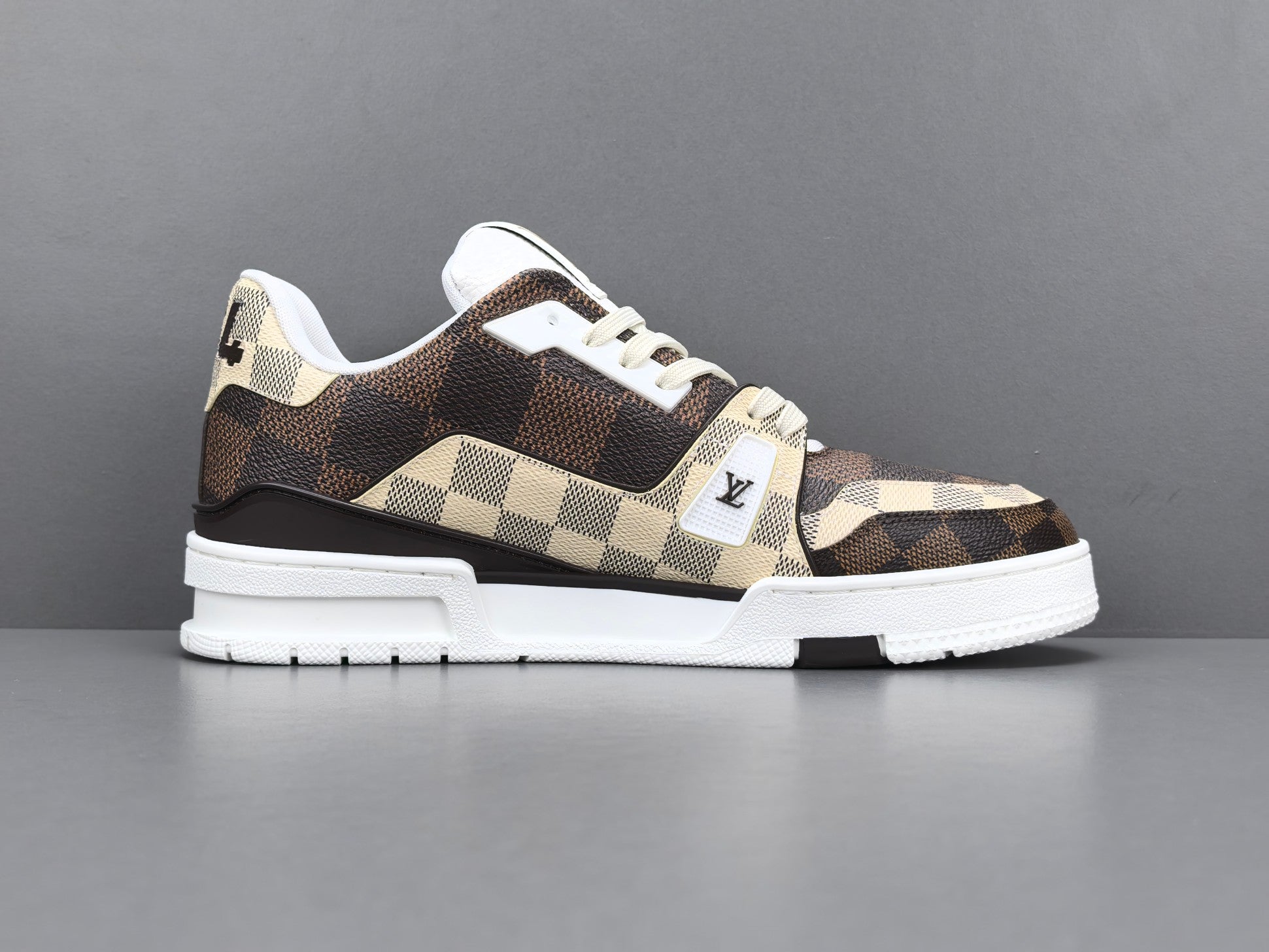 Lv Trainer