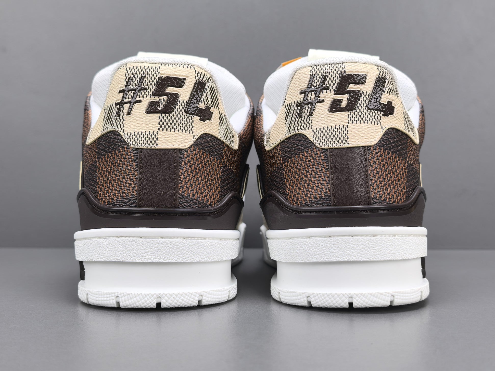 Lv Trainer