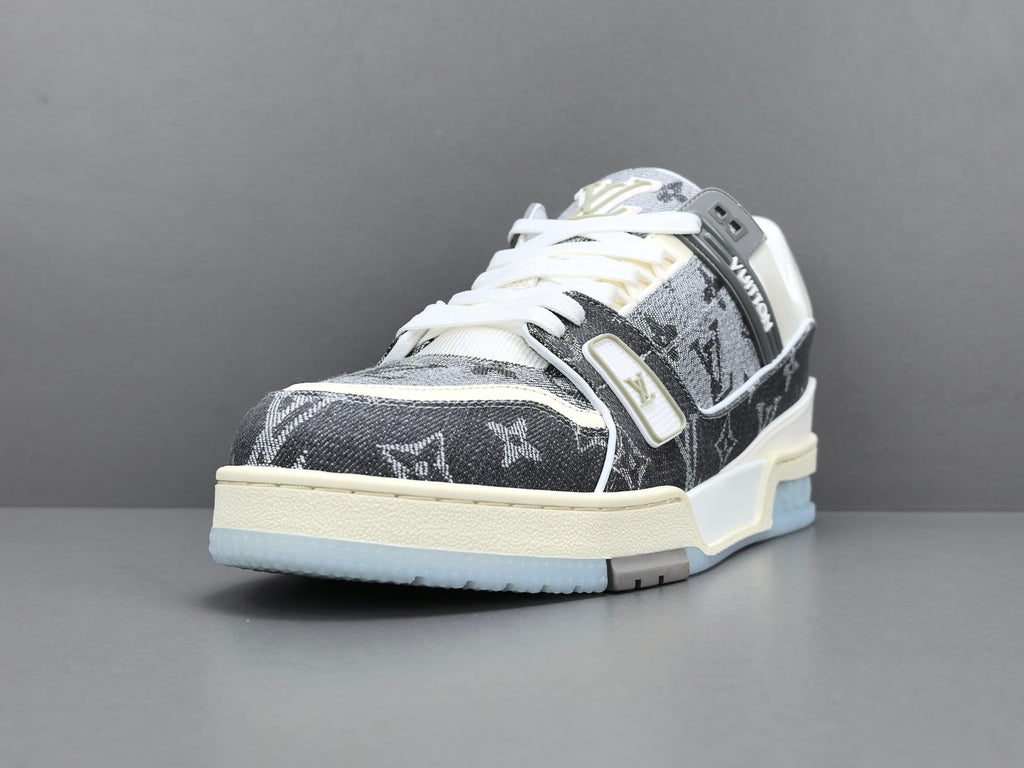 Lv Trainer